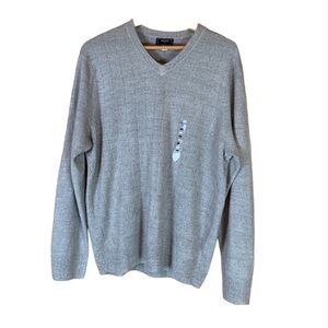 Dockers gray v-neck pullover sweater Size Large New with tag